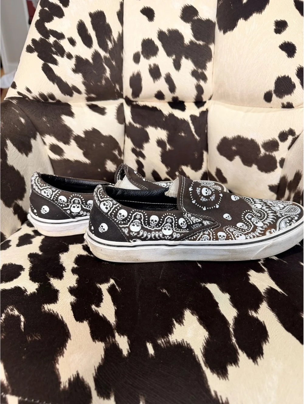 Vans Slip-On Shoes Black and White Skull Bandana Print Size 11.5